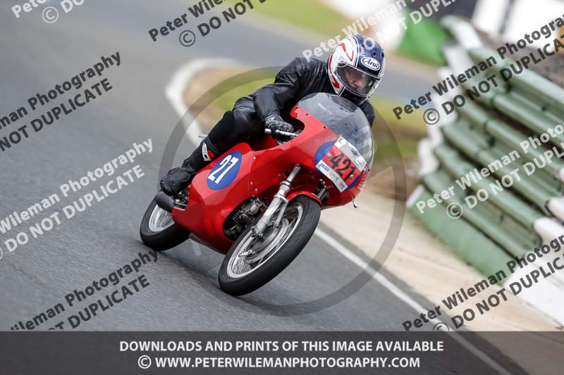 Vintage motorcycle club;eventdigitalimages;mallory park;mallory park trackday photographs;no limits trackdays;peter wileman photography;trackday digital images;trackday photos;vmcc festival 1000 bikes photographs